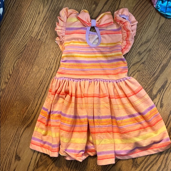 Bonnie Jean size 4 Pastel Striped Dress with Ruffled  shoulders and Keyhole Bow - Picture 3 of 7